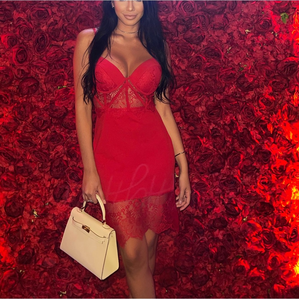 Medium red dress